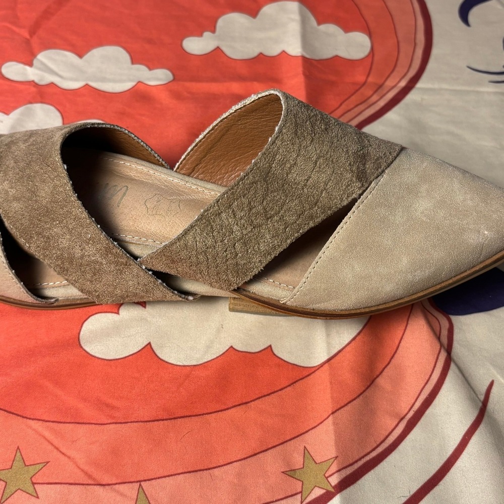 Mi.im Pointed Toe Mules Tan Taupe Two Tone Faux Suede Flat Slides Womens 7 Fall - Picture 4 of 16